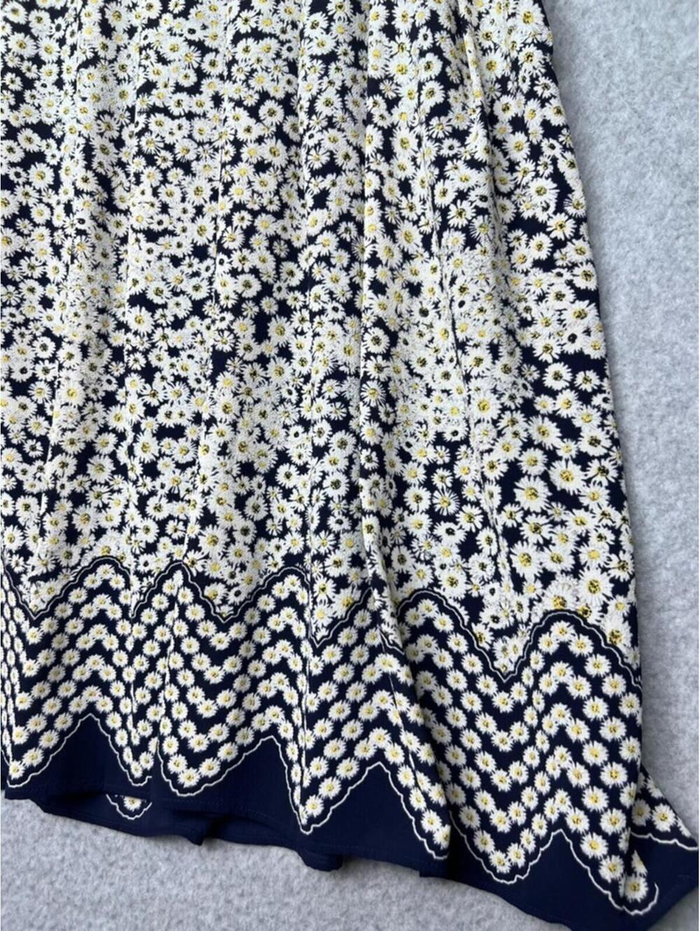 Talbots Petite 14P Daisy Floral Skirt Navy Old Money Coastal Grandma Aesthetic - Picture 8 of 10